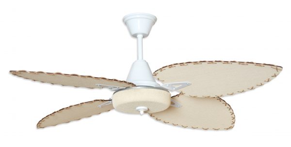 Ventilador BARI blanco palas y tapa forrada de rattan. Tono natural