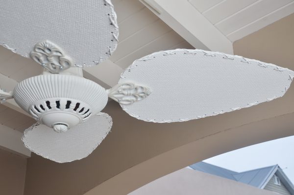 Ventilador SIENA Fundición blanco con palas de rattan. Tono blanco - Imagen 3