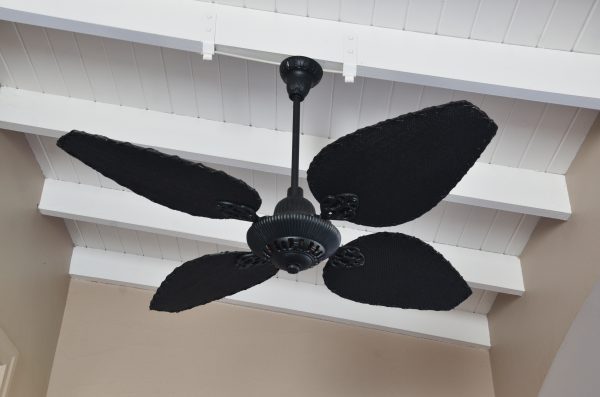 Ventilador SIENA Fundición negro con palas de rattan. Tono negro - Imagen 3