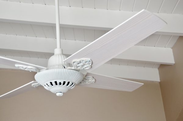 Ventilador GÉNOVA Fundición blanco palas de madera. Tono blanco - Imagen 2
